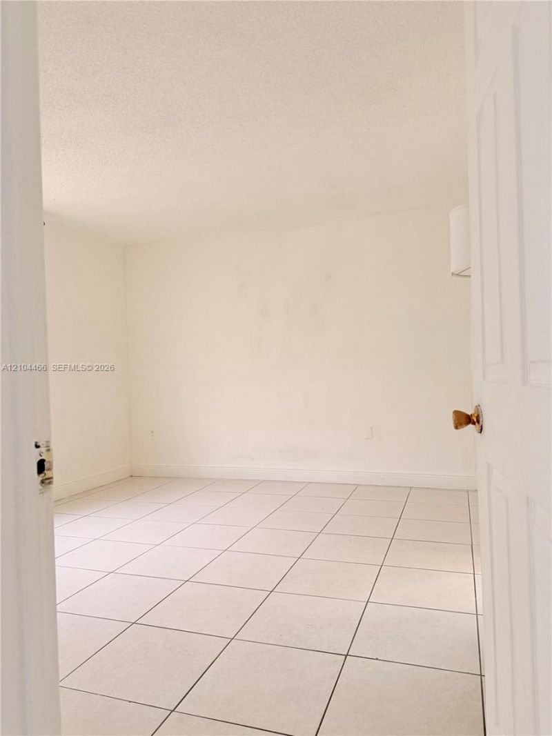 10000 NW 80th Ct, Unit 2227, Hialeah Gardens, FL 33016 Photo