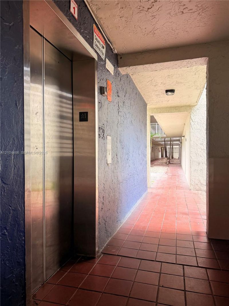 10000 NW 80th Ct, Unit 2227, Hialeah Gardens, FL 33016 Photo
