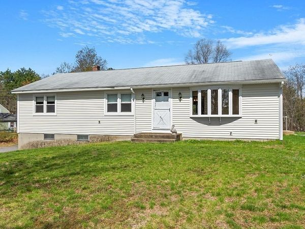 241 Princeton Rd, Sterling, MA 01564