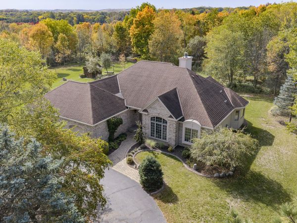 4945 S Calhoun Rd, New Berlin, WI 53151