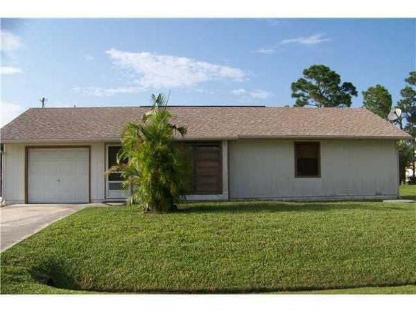 541 SW Duxbury Avenue, Port St. Lucie, FL 34983