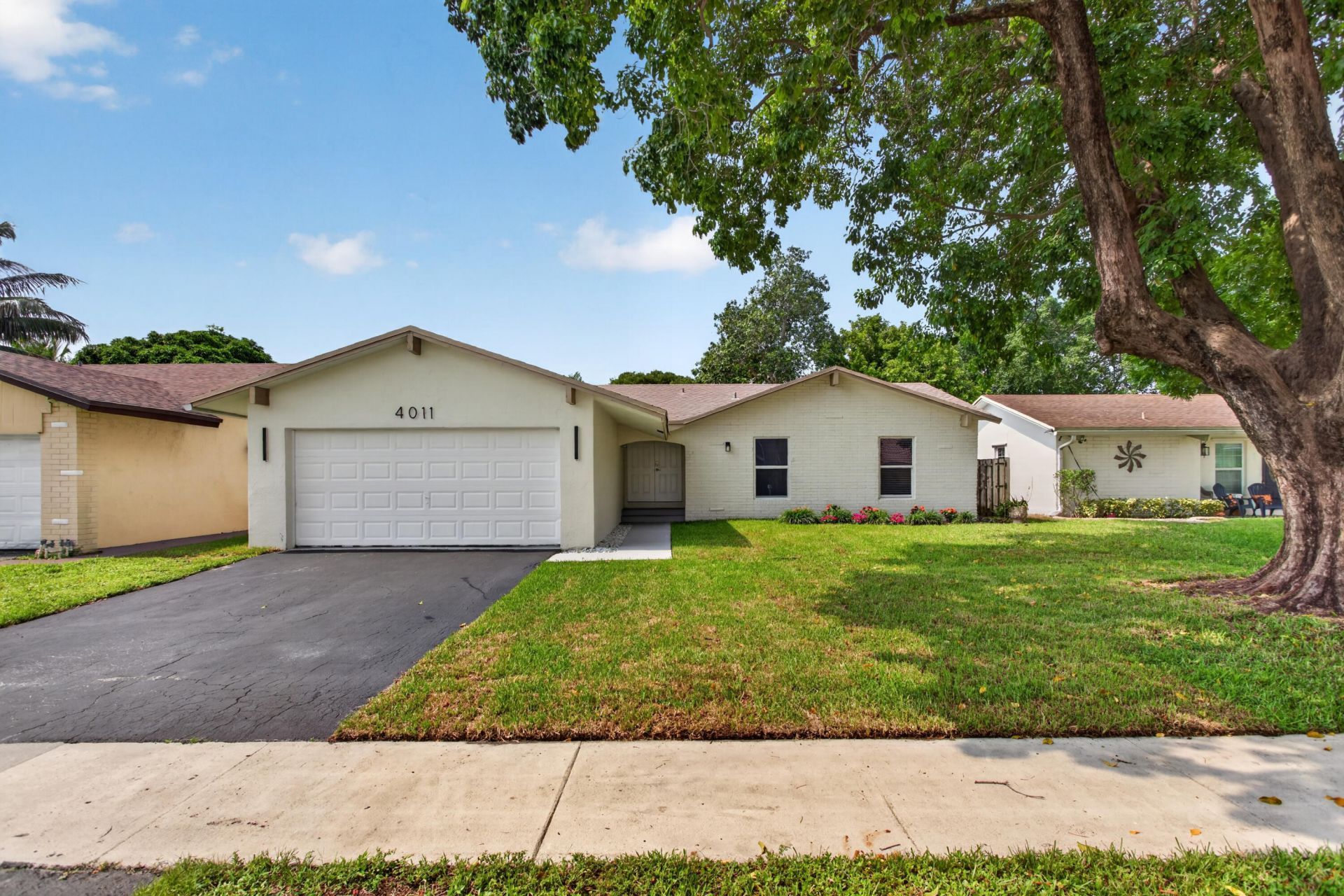 4011 NW 93rd Avenue, Sunrise, FL 33351 Photo