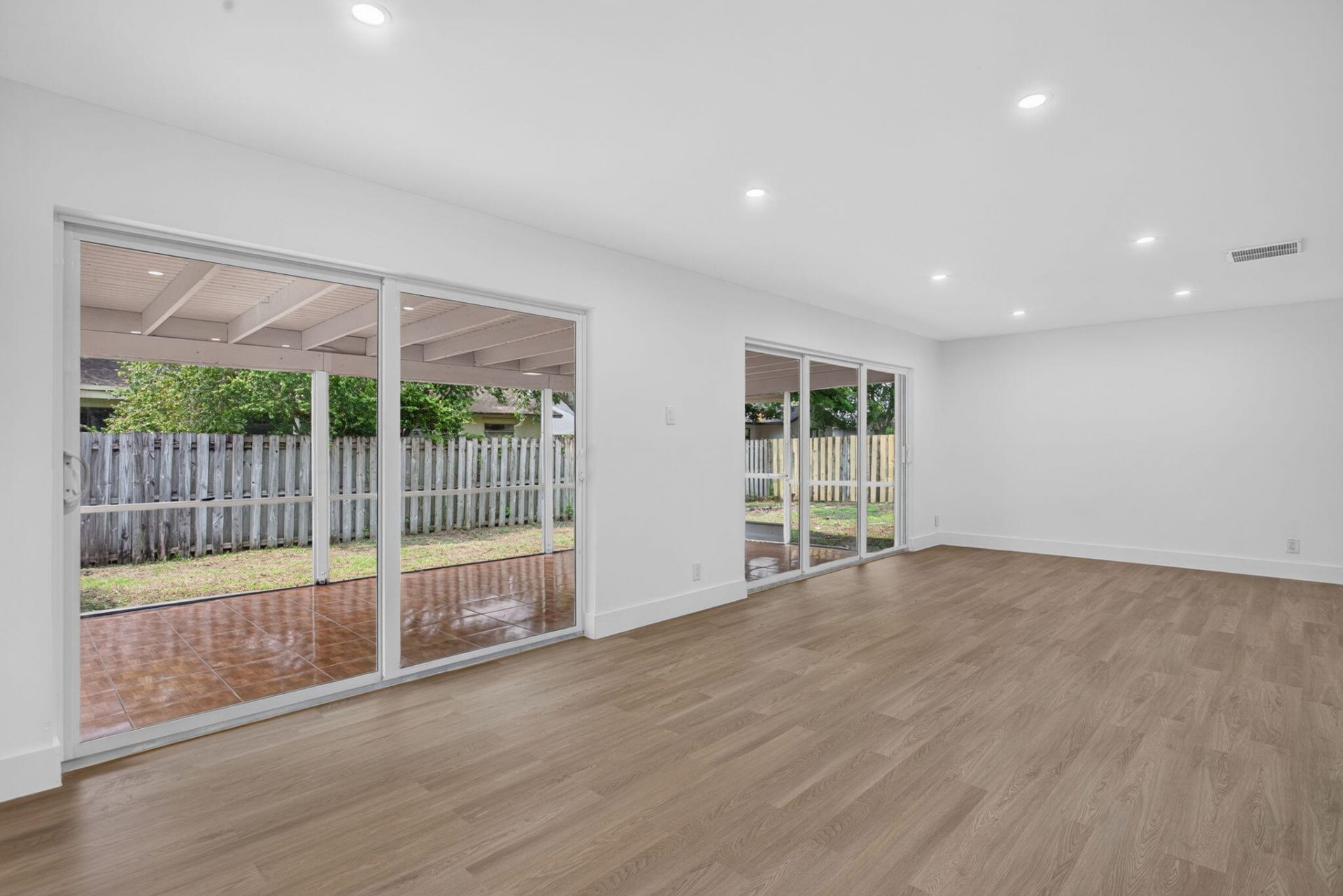 4011 NW 93rd Avenue, Sunrise, FL 33351 Photo
