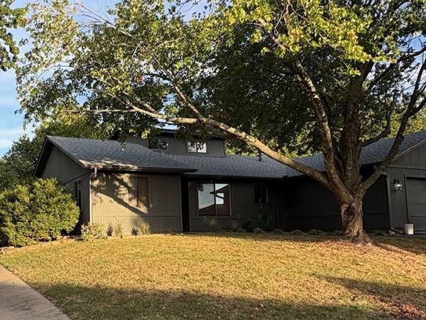 1223 Countrywood Circle , Rogers, AR 72756