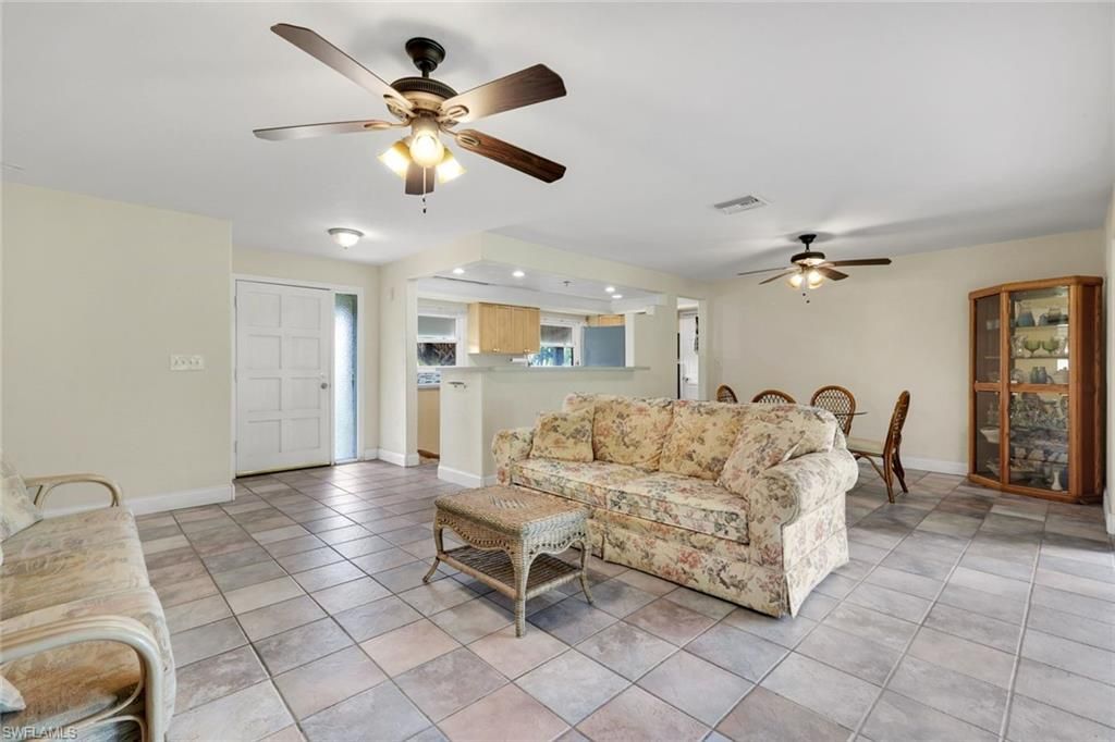 5248 Versaille Ct , Cape Coral, FL 33904 Photo