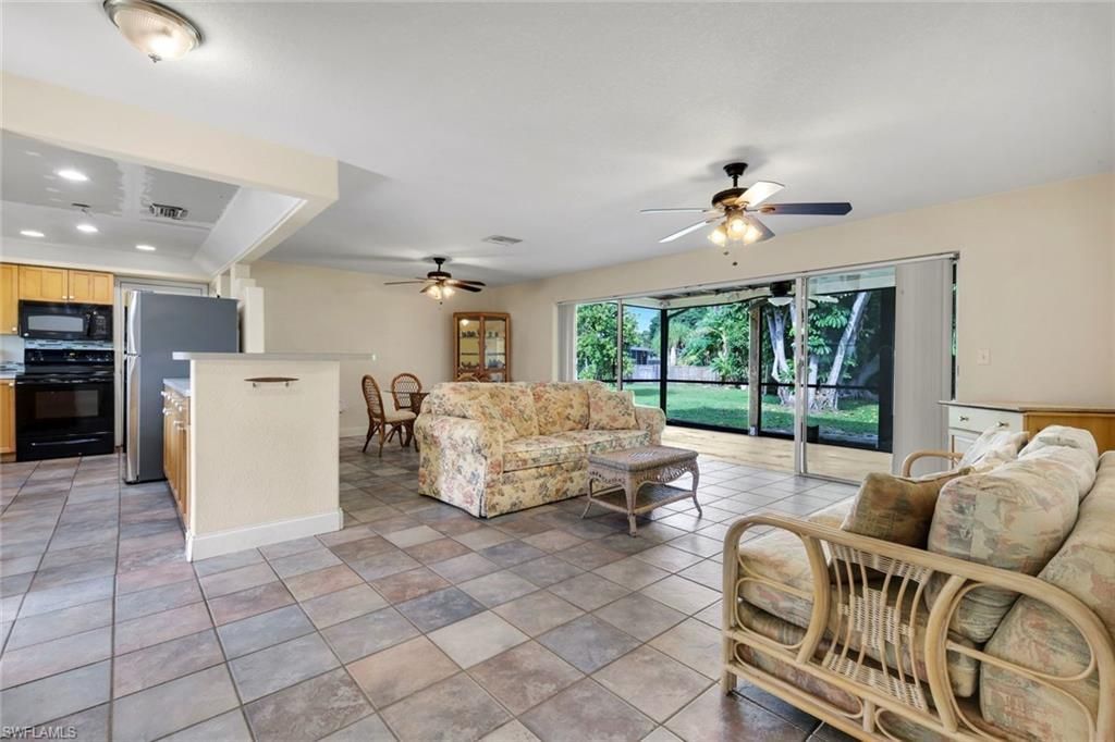5248 Versaille Ct , Cape Coral, FL 33904 Photo