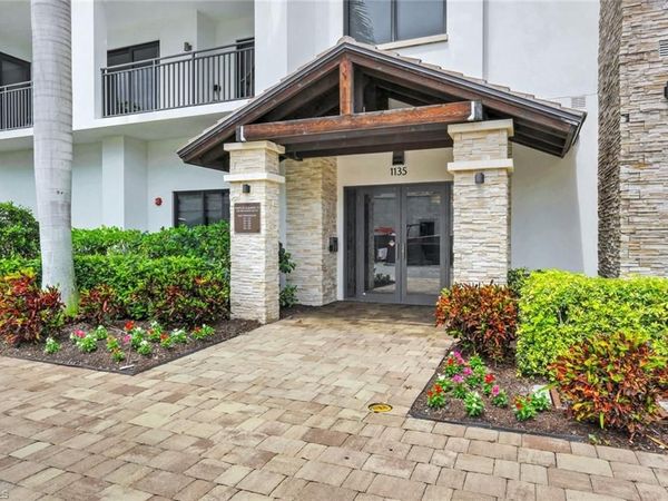 1135 3rd Ave S , Unit 518, NAPLES, FL 34102