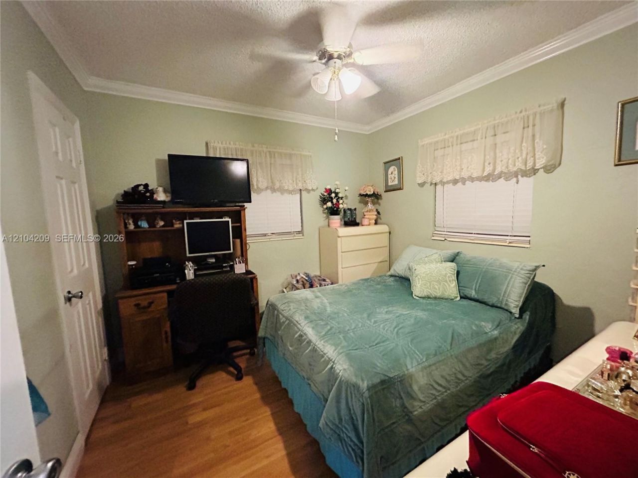 160 W 53rd Ter , Hialeah, FL 33012 Photo