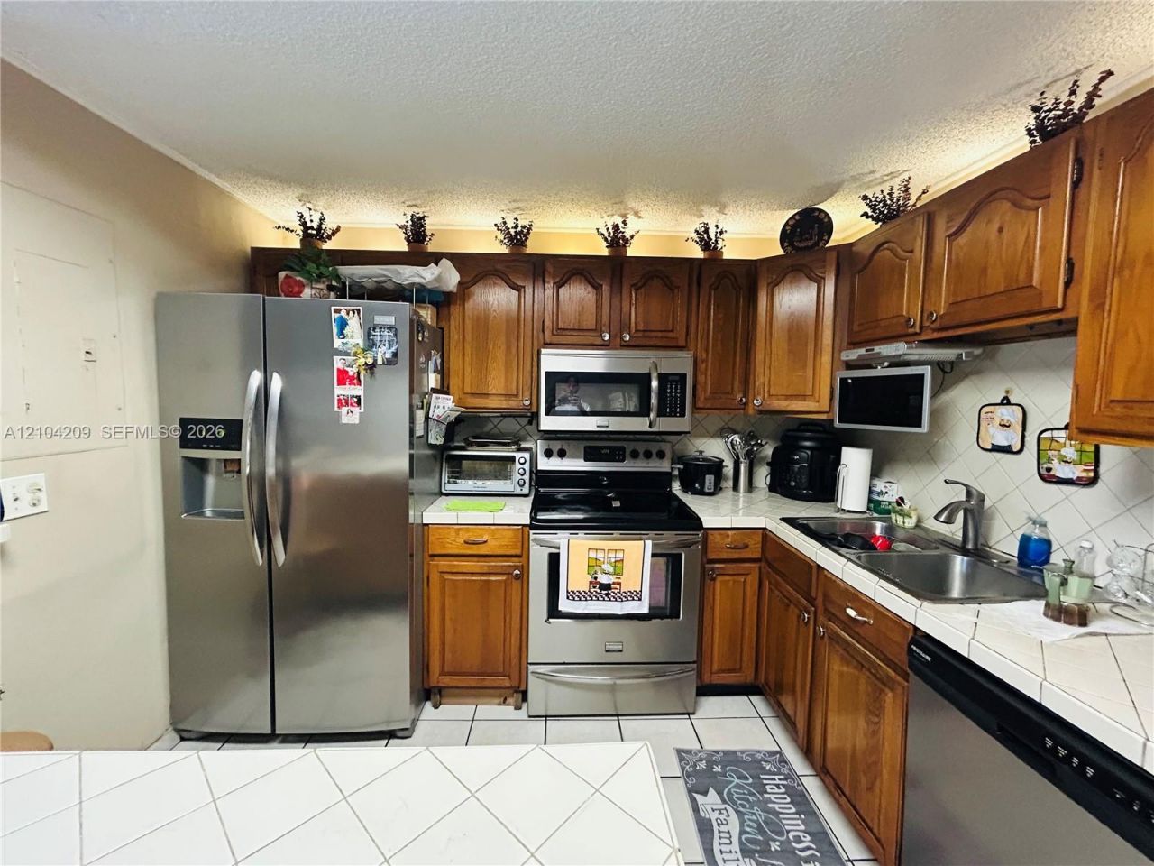 160 W 53rd Ter , Hialeah, FL 33012 Photo