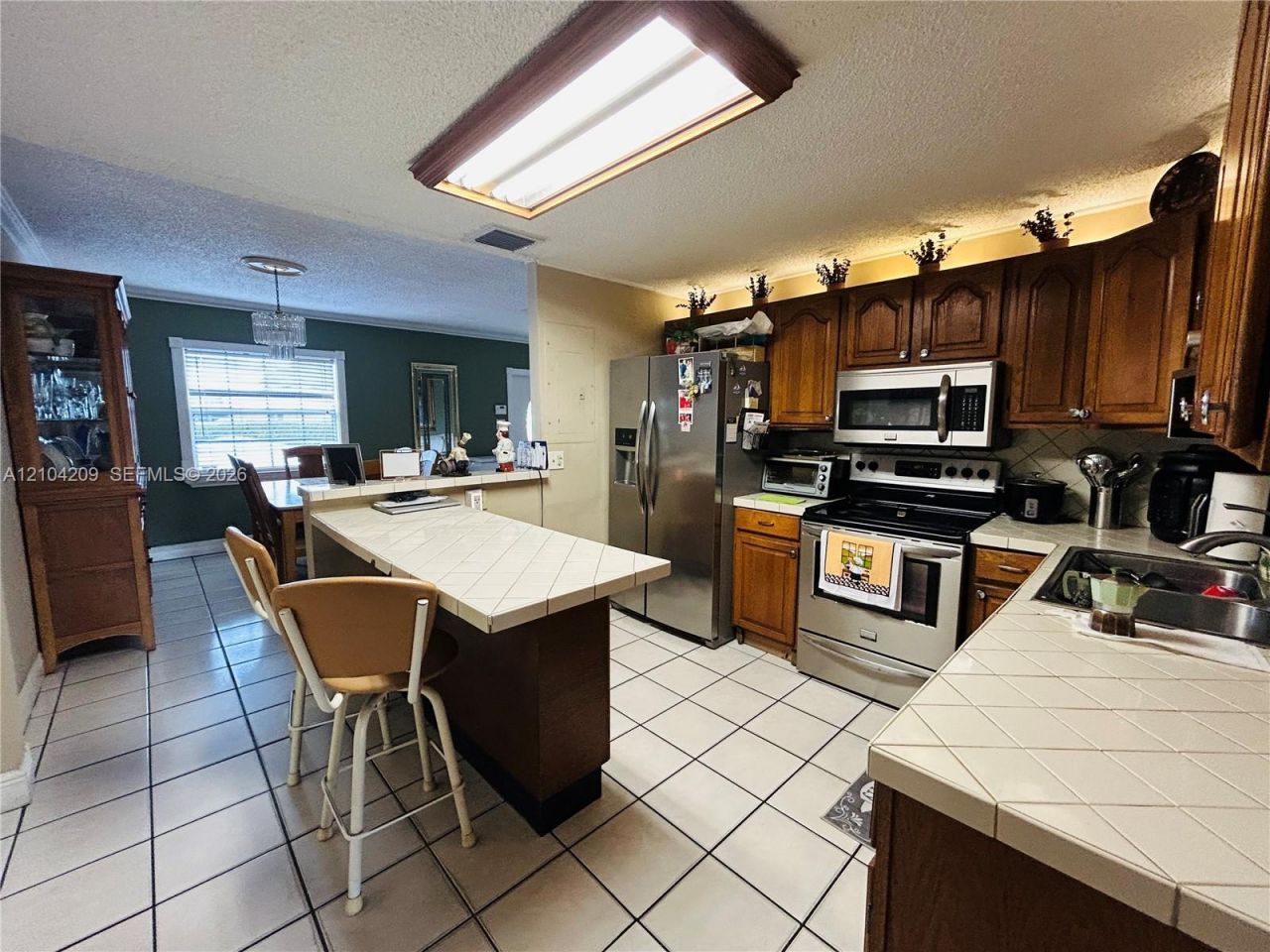 160 W 53rd Ter , Hialeah, FL 33012 Photo