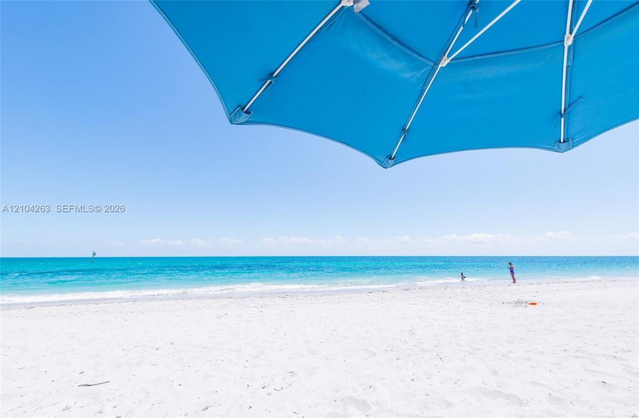 881 Ocean Dr , Unit TH31, Key Biscayne, FL 33149 Photo