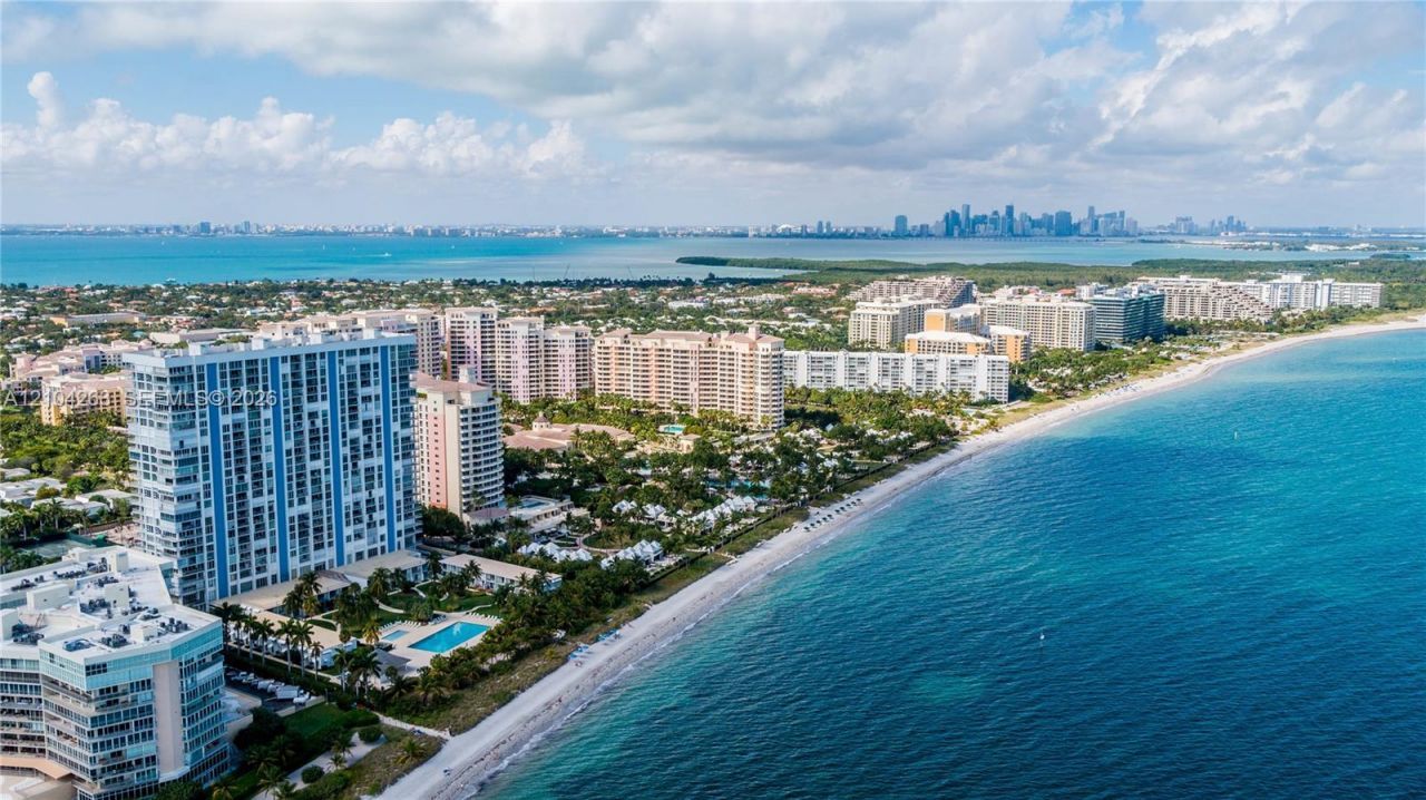 881 Ocean Dr , Unit TH31, Key Biscayne, FL 33149 Photo