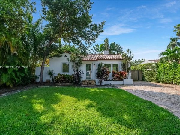 718 NE 87th Street , Miami, FL 33138