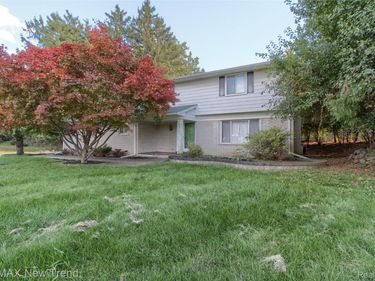 1305 Fieldway Court, Bloomfield Township, Mi 48302