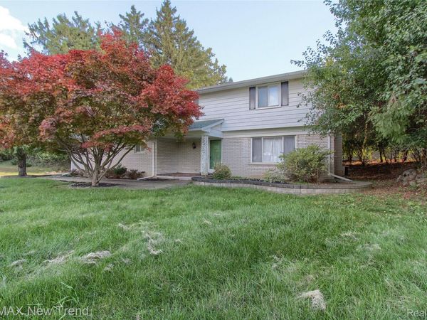 1305 Fieldway Court , Bloomfield Township, Mi 48302