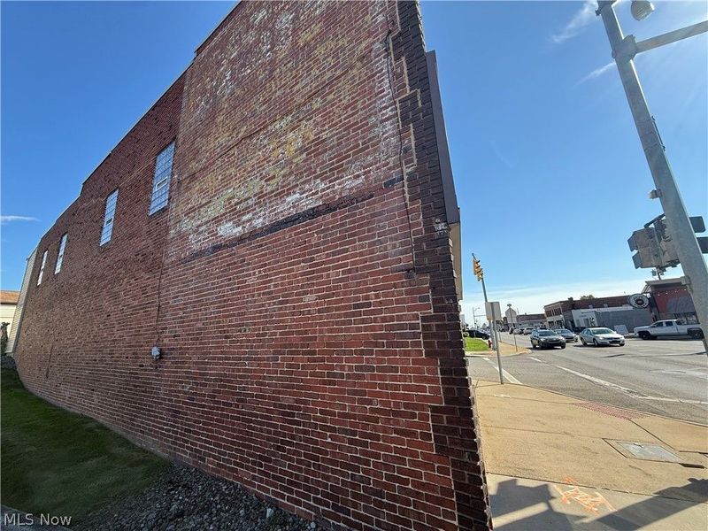 101 N State Street, Girard, OH 44420 Photo 4