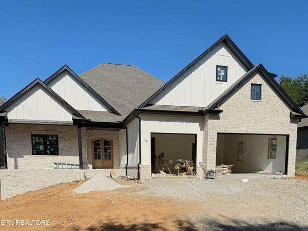 137 Sikwa Tr, Vonore, TN 37885