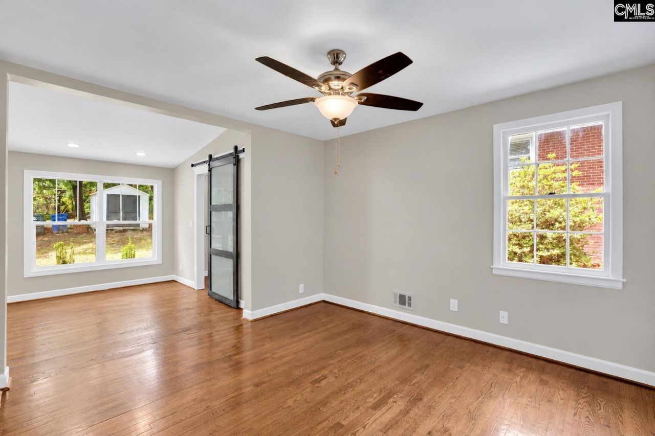 955 Laurie Lane  Photo 18