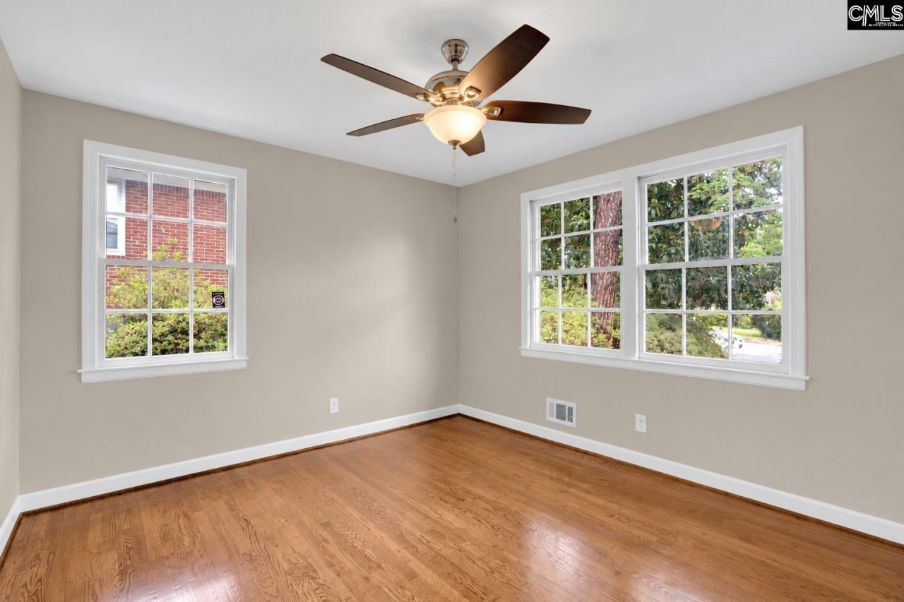 955 Laurie Lane  Photo 24