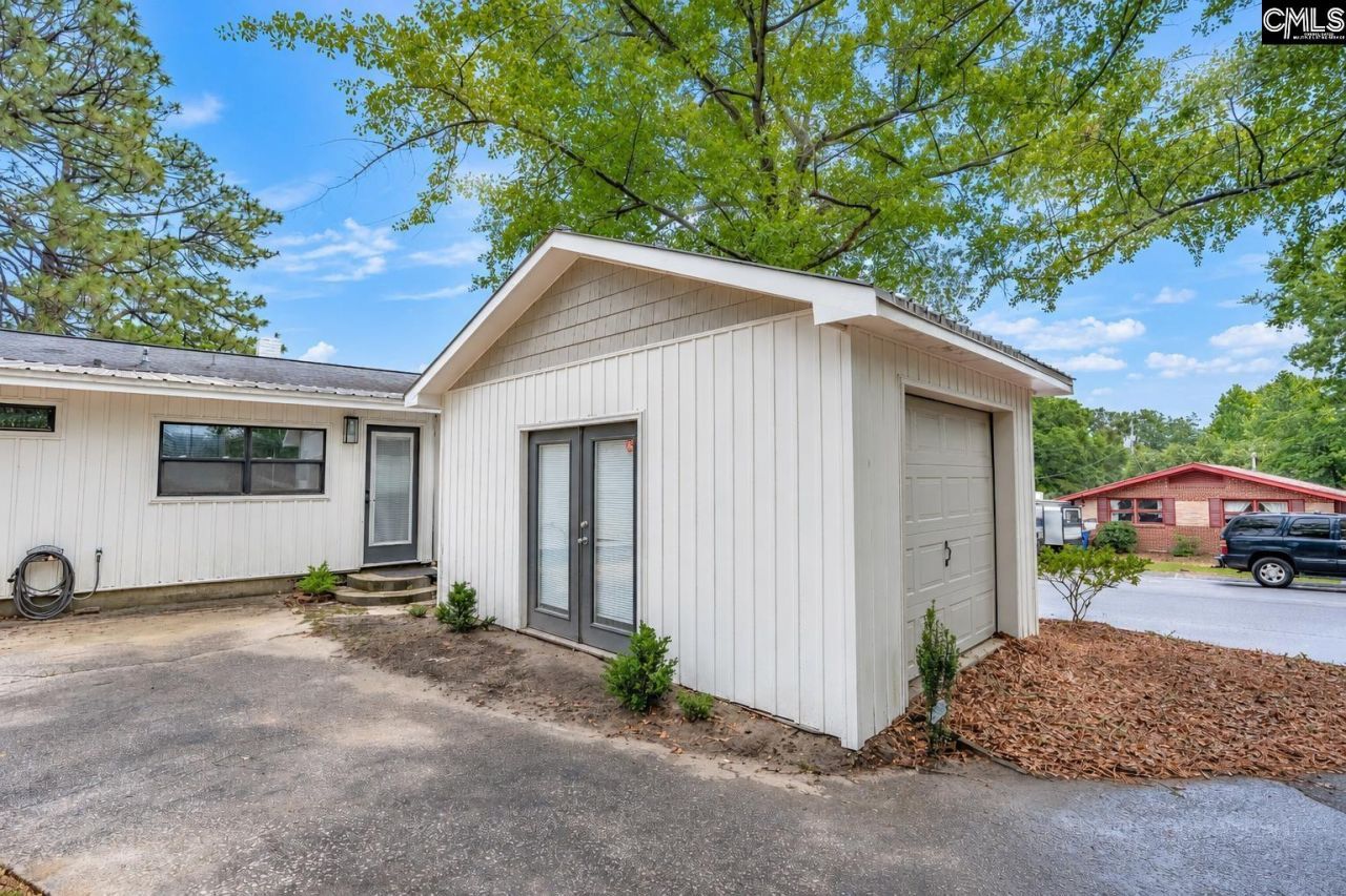 955 Laurie Lane  Photo 29
