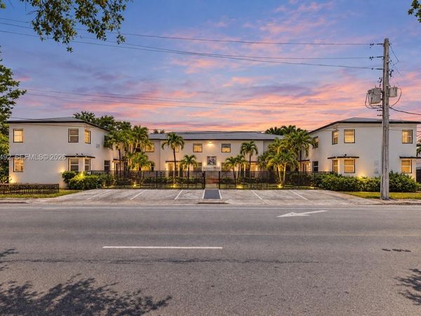 577 NE 82nd St , Unit 16, Miami, FL 33138