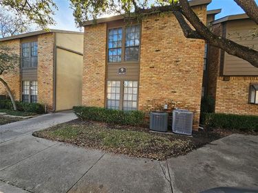 15221 Berry Trail, Unit 904, Dallas, TX 75248