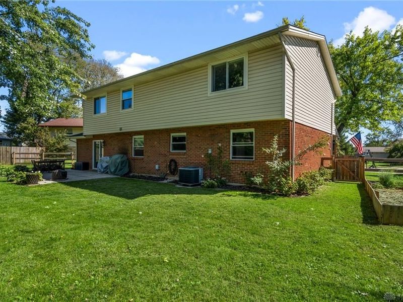 623 Lake Forest Drive, West Carrollton, OH 45449 Photo 5