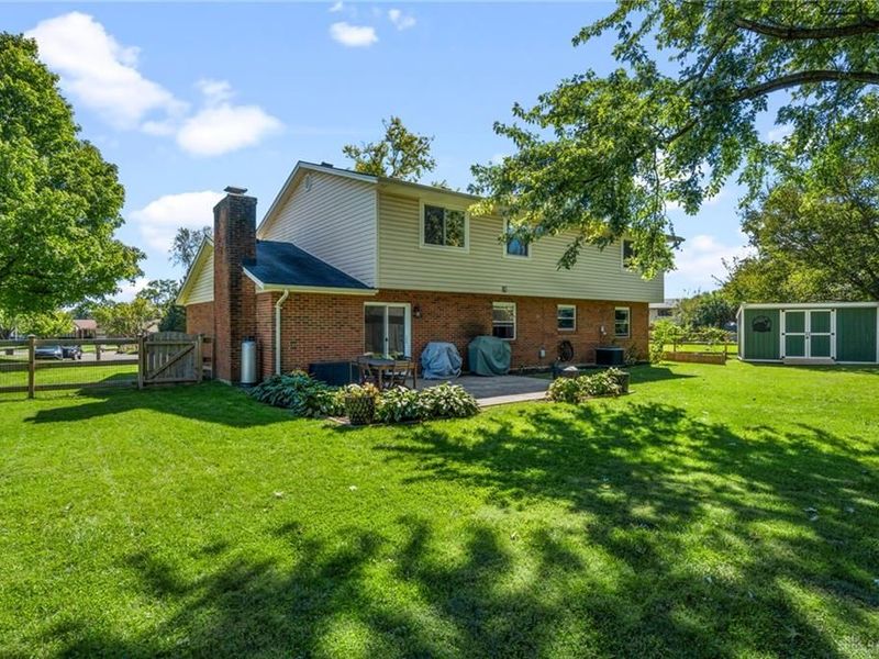 623 Lake Forest Drive, West Carrollton, OH 45449 Photo 6