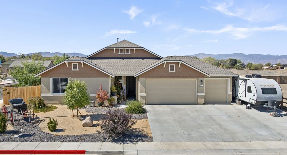 2270 Evelynn Street, Fernley, NV 89408 Photo