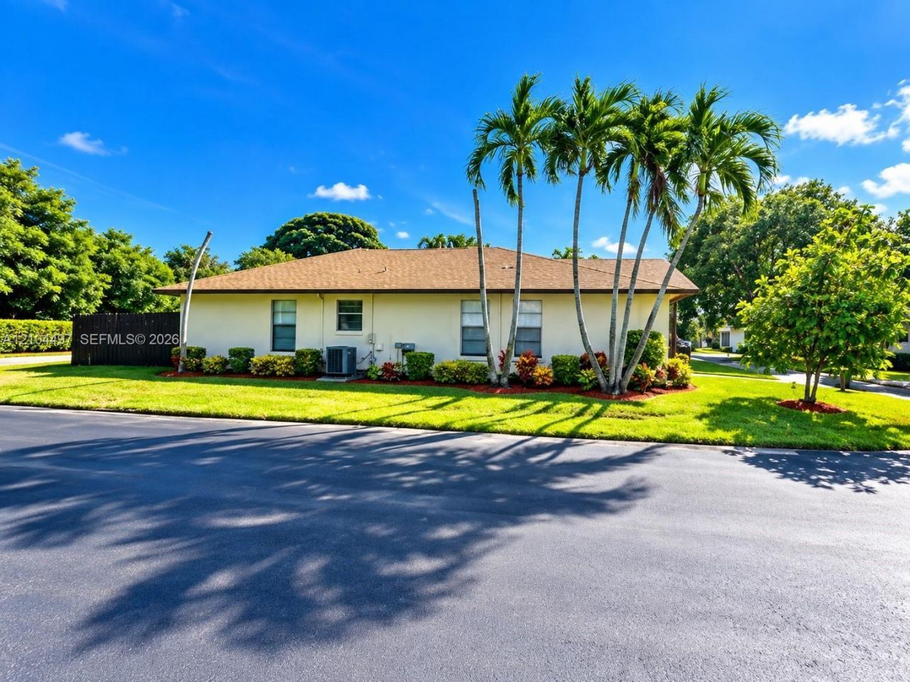 2074 SW 71st Way , Davie, FL 33317 Photo