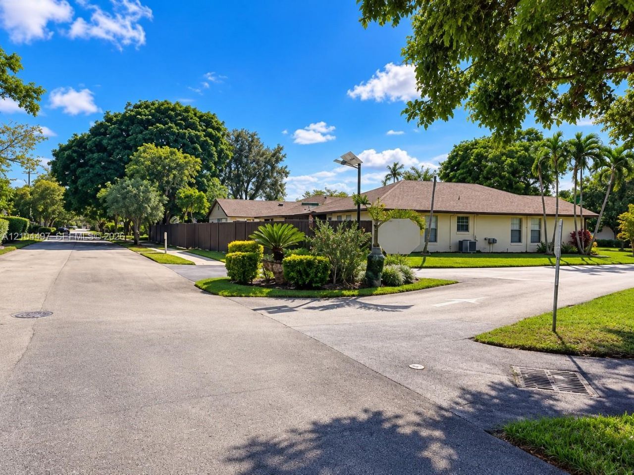 2074 SW 71st Way , Davie, FL 33317 Photo