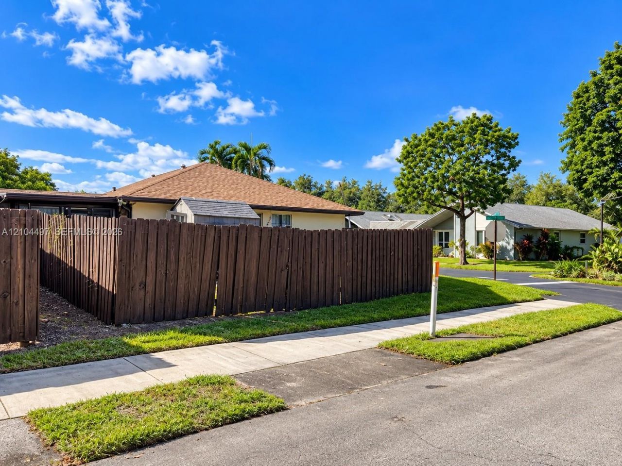 2074 SW 71st Way , Davie, FL 33317 Photo