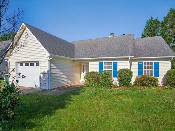 2035 Ardmore Village Lane , Winston-Salem, NC 27127
