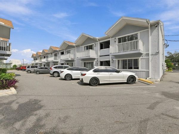 5201 S MACDILL AVENUE , Unit 206, TAMPA, FL 33611