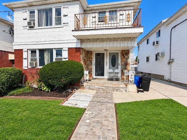 25919 Craft Avenue, Rosedale, NY 11422