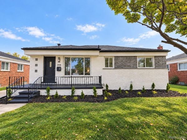 25334 Barbara Street, Roseville, Mi 48066