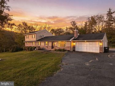 56 EALER HILL ROAD, KINTNERSVILLE, PA 18930