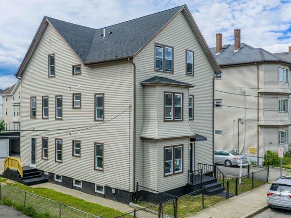35 Hood St, Unit 3, Fall River, MA 02720