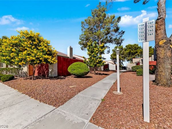 737 Heritage Vista Avenue, Henderson, NV 89015