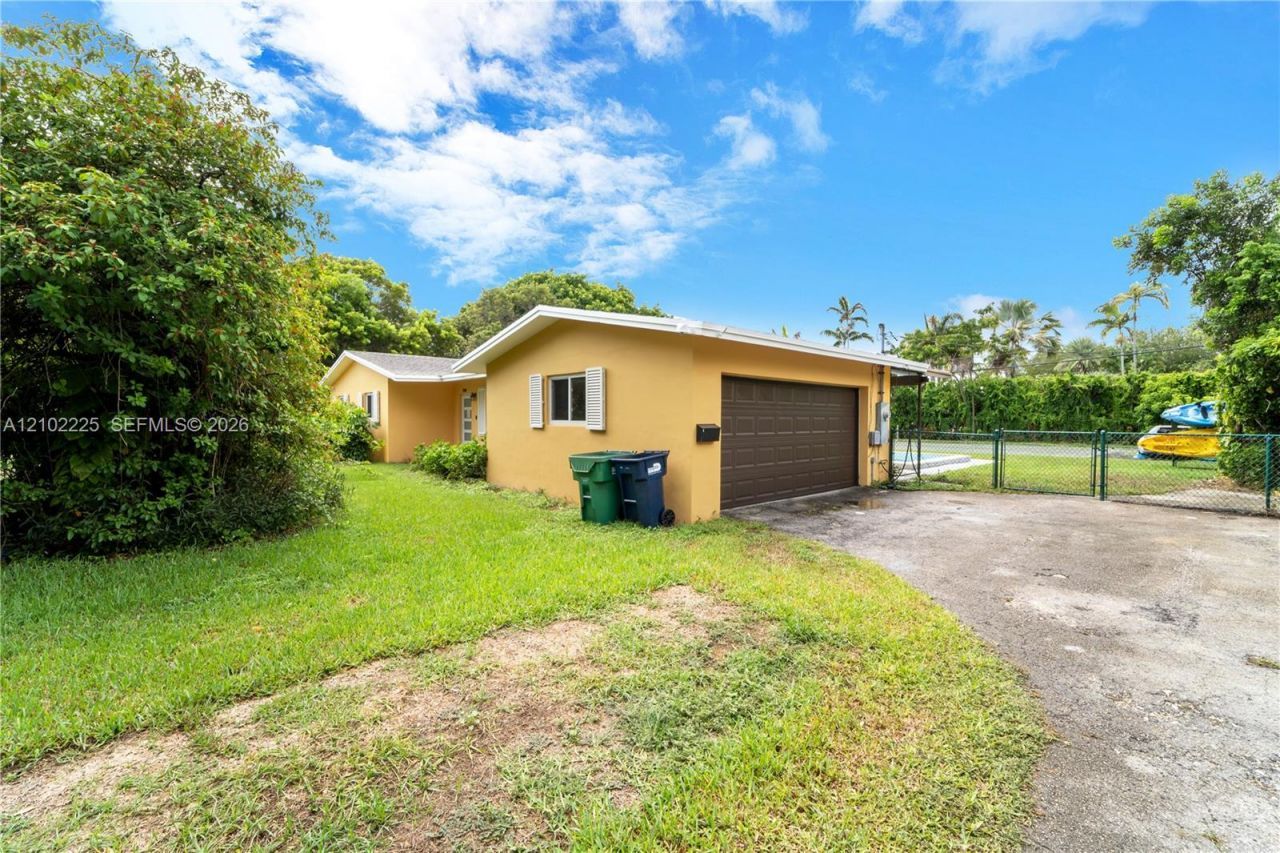 17720 SW 89th Ct, Palmetto Bay, FL 33157 Photo
