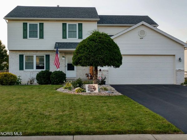 6025 Brookestone Village Lane, Sylvania, OH 43560