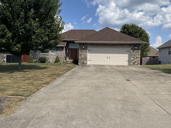 940 Bradford Court, Marshfield, MO 65706