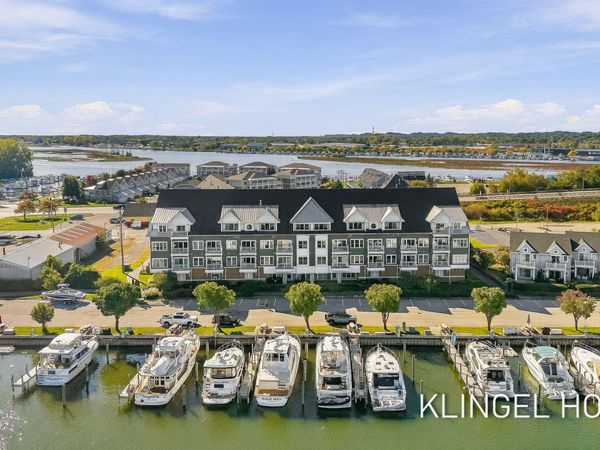 917 W Savidge Street, Unit 9, Spring Lake, MI 49456