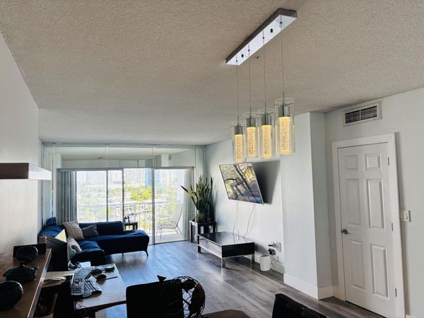 500 BAYVIEW Drive, Unit 925, Sunny Isles Beach, FL 33160