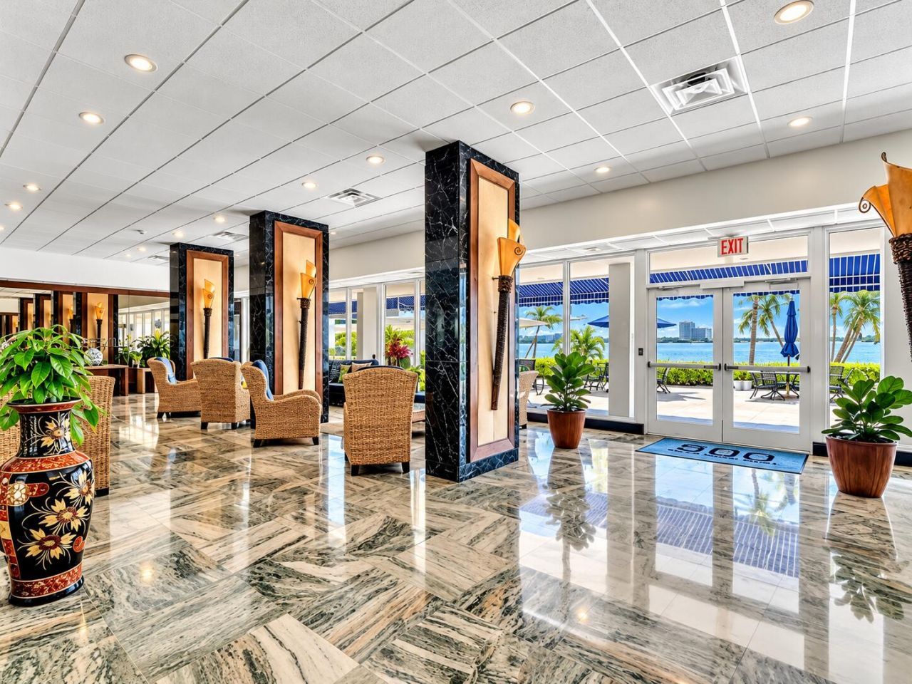 500 Bayview Drive, Unit 925, Sunny Isles Beach, FL 33160 Photo