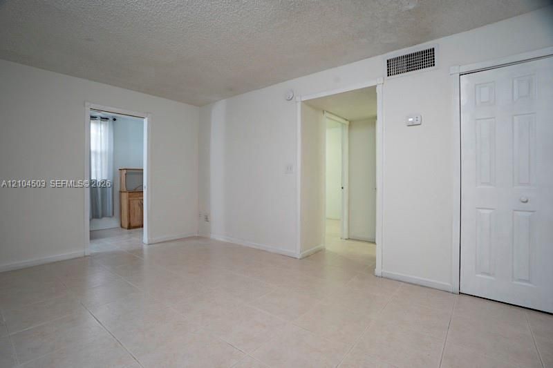 606 W 81st St, Unit 111, Hialeah, FL 33014 Photo