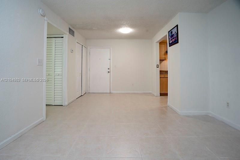 606 W 81st St, Unit 111, Hialeah, FL 33014 Photo