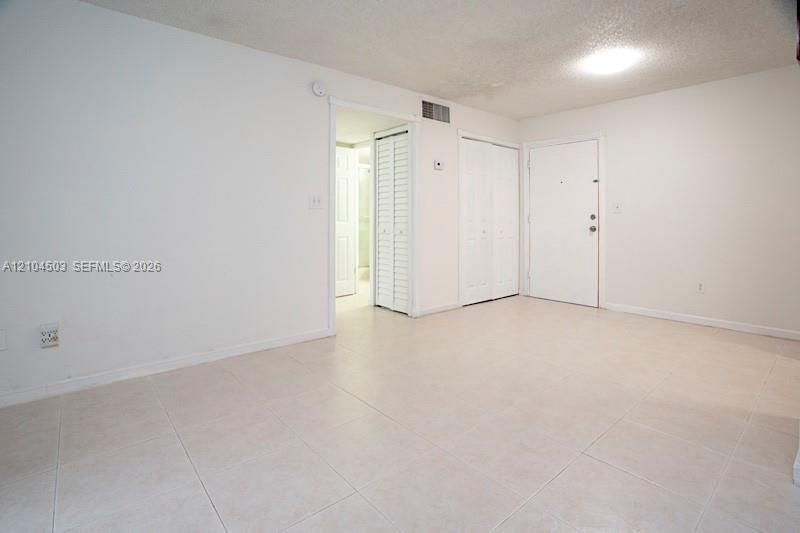 606 W 81st St, Unit 111, Hialeah, FL 33014 Photo