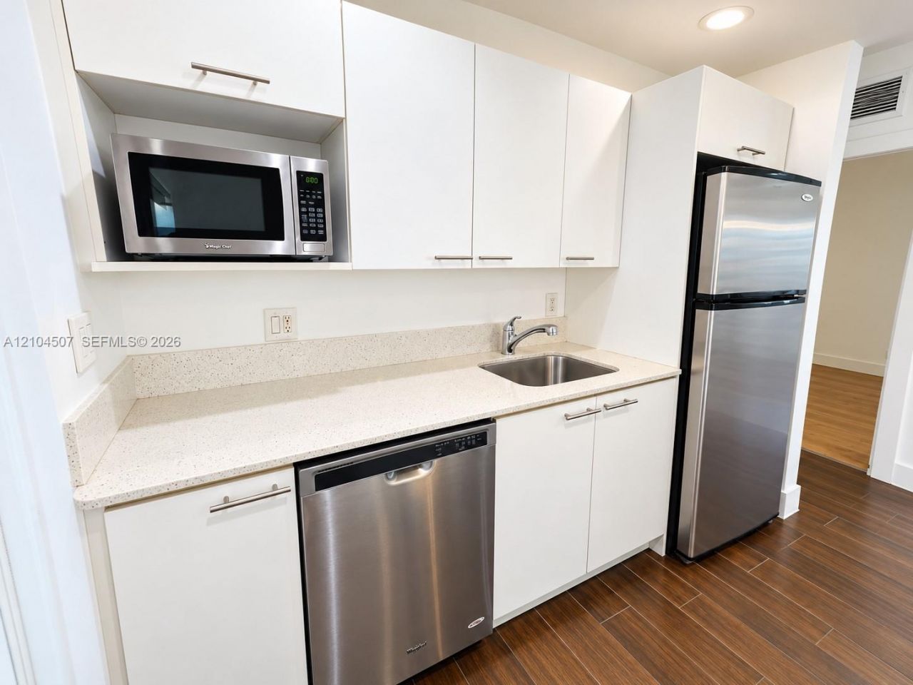 1001 Bay Dr , Unit 945, Miami Beach, FL 33141 Photo