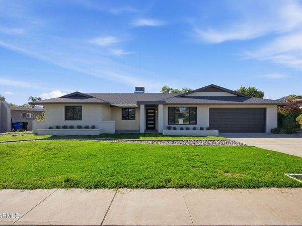 2431 E DESERT COVE Avenue, Phoenix, AZ 85028
